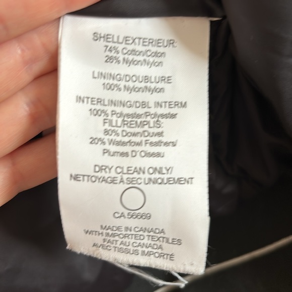 Moose Knuckles Debbie Bomber. Size Small. No hat. - Picture 6 of 15